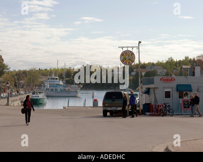 Das Zentrum von Tobermory am Ende der Bruce-Halbinsel am Huronsee in Ontario Stockfoto