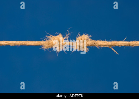 AUSFRANSEN SEIL SOLLBRUCHSTELLE Stockfoto