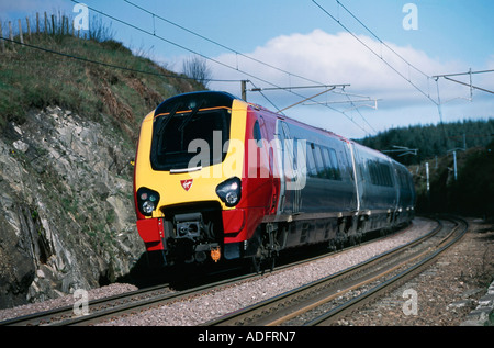 Virgin Voyager Zug auf der West Coast Linie in Schottland. Stockfoto
