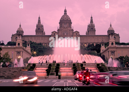 Barcelona Font Magica oder magischen Brunnen vor Palacio Nacional, der Nationalpalast. Stockfoto