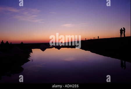 SUNRISE und Salz 02 Causeway Straße nach Kebili Chott el Jerid Tunesien Afrika THIS IS 1 2 ähnliche Bilder und 1 von 200 Gesamt Bilder Stockfoto