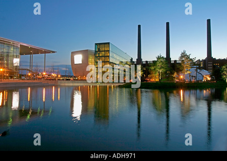 Deutschland Wolfsburg Autostadt-Autostadt der Volkswagen AG Twilight Stockfoto