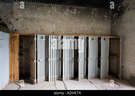 Unbenutzte Schließfächer, verdorbenes Zimmer, Frankreich, Europa Stockfoto
