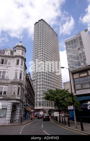 Zentrum zeigen CentrePoint Centre zeigen Charing Cross Road London UK Stockfoto