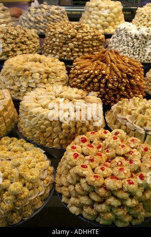 Konditorei Stände auf dem Markt Souk von Meknes Marokko Stockfoto