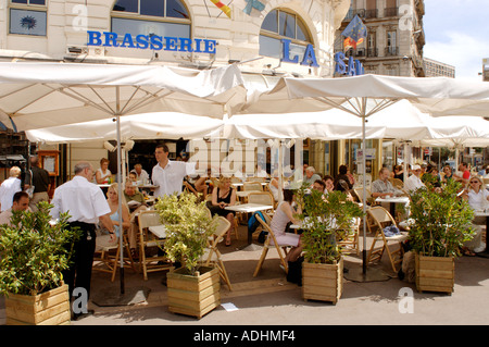 Frankreich Provence Marseille Lieblingscafé in Le Vieux Port der alten Hafen La Samaritaine A beliebter Treffpunkt Stockfoto