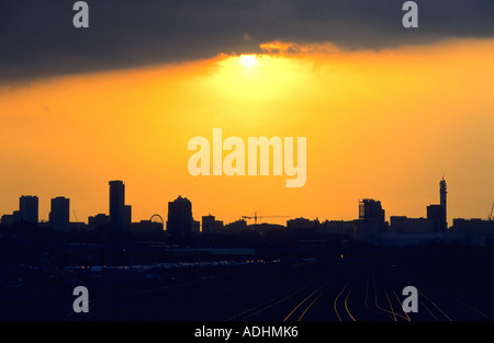 Stadtzentrum von Birmingham bei Sonnenuntergang vom Small Heath, West Midlands, England, UK Stockfoto