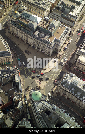 Luftaufnahme des Piccadilly Circus mit der Statue des Eros in Londons West End Stockfoto