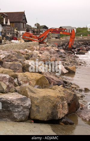 Arbeiten Sie Enhancing Küstenschutzes Steephill Bucht in der Nähe von Ventnor Isle Of Wight Sommer 2006 Stockfoto