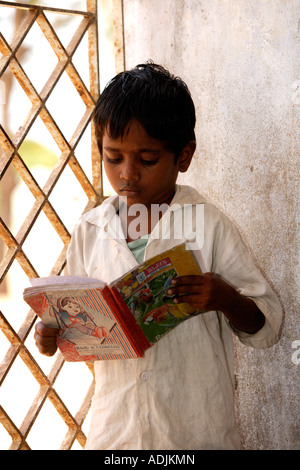 Kind Saiapet Modell Regierung Schule Madras Chennai Tamil Nadu in Südindien Asien Stockfoto