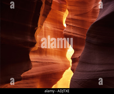 Sandsteinwände in Antelope Canyon in Utah Stockfoto