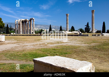 Die verbleibenden Spalten der Tempel des Olympischen Zeus in Athen, Griechenland Stockfoto