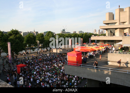 Sommer-outdoor-Event an der Southbank, London, England. Stockfoto