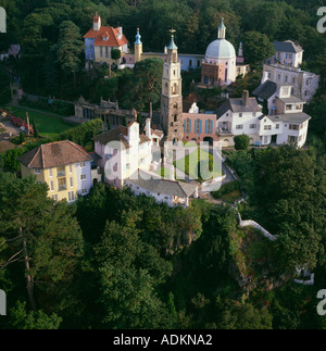 Portmeirion Dorf Gwynedd Wales gebaut von William Clough Ellis verwendet für The Prisoner Kult TV Serie Luftbild Stockfoto