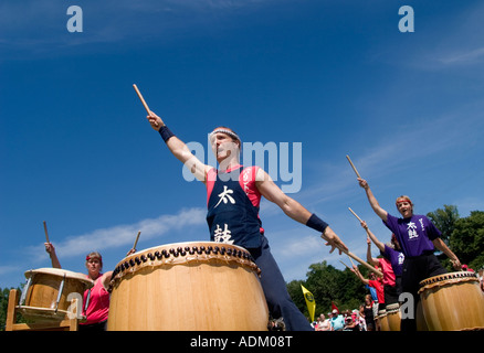 "Burlington Vermont" "Taiko-Trommler" Konzerns "Drachenboot" Festival Fundraiser. Stockfoto