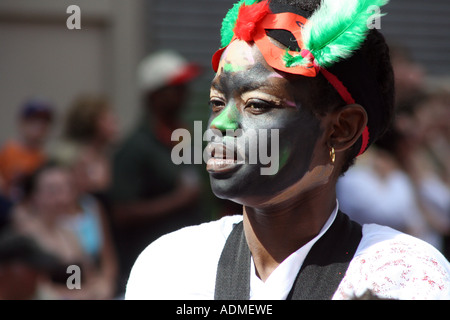 Performer. Westend Festival, Byres Road, Glasgow, Schottland, Vereinigtes Königreich. Stockfoto