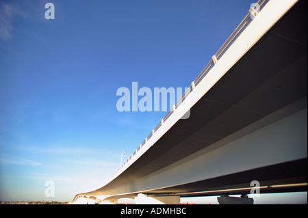 Brücke über Wasser Stockfoto