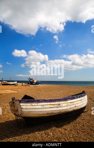 Boote am Strand von Aldeburgh Suffolk England Stockfoto