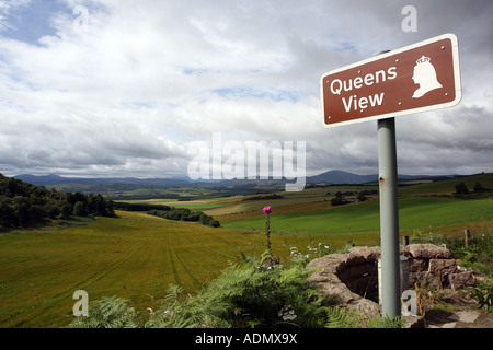 Die Queen-Blick in der Nähe von Tarland, Aberdeenshire, Schottland, UK, mit Blick auf Lochnagar, Morven und Mount Keen. Stockfoto