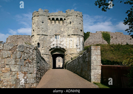 Ansatz zur Carisbrook Burgruine, Isle Of Wight, Großbritannien Stockfoto