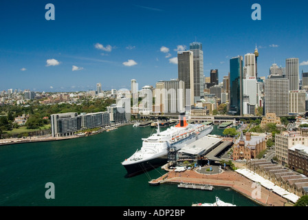 Queen Sie Elizabeth 2 an ihrem Liegeplatz in Circular Quay Sydney New South Wales Australien Stockfoto