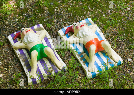 zum Sonnenbaden Zwerge im westafrikanischen Putnam Gnome zu reservieren, Devon, UK Stockfoto