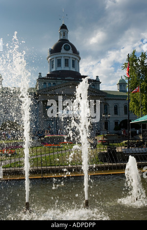 Bund-Becken und Rathaus Kingston Ontario Kanada 2007 Stockfoto