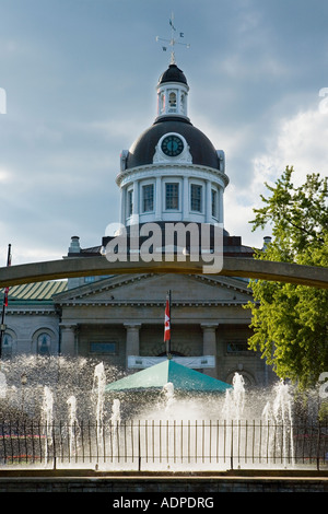 Bund-Becken und Rathaus Kingston Ontario Kanada 2007 Stockfoto