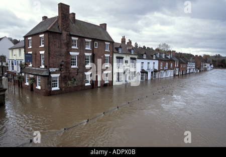 Überflutete Häuser und Geschäfte in Bewdley nach den Fluss Severn seinen Ufern Worcestershire England platzt Stockfoto