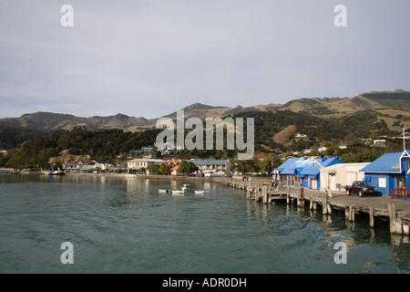 AKAROA SOUTH ISLAND Neuseeland suchen vielleicht zurück in Richtung dieser schönen historischen Stadt Stockfoto