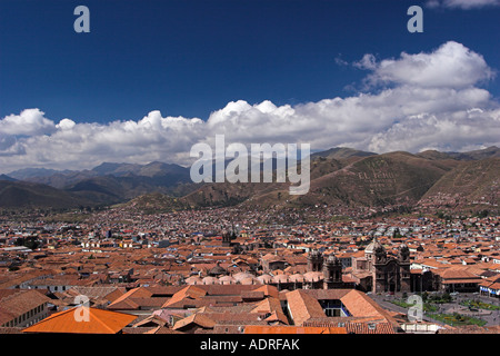 Cusco (Cuzco), Inka-Hauptstadt, Luftaufnahme über Gebäudedach tops, Peru, Anden, "Südamerika" Stockfoto