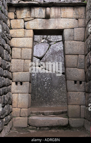 Inka-Ruinen, trapezförmige Steintür, [Machu Picchu], Peru, Süd-Amerika Stockfoto