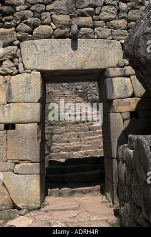 Inca trapezförmige Steintür [Machu Picchu] Ruinen, Peru, Süd-Amerika Stockfoto