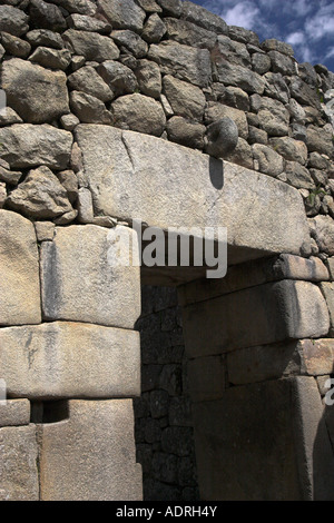 Inca Steintür, "close up" Detail der alten Mauerwerk, [Machu Picchu] Ruinen, Peru, Süd-Amerika Stockfoto