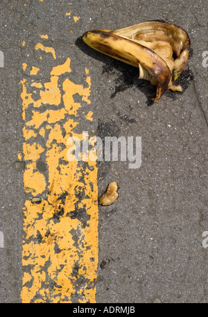 Banane und gelben Linie unterwegs. Clerkenwell, London, England Stockfoto