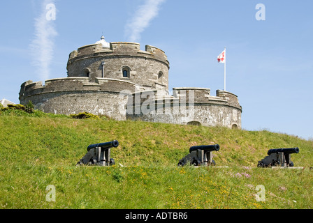 St Mawes Castle runde Bastionen & Kanonen Teil der Artillerie fort für Henry VIII Küstenfestungen Fal estuary Roseland Halbinsel Cornwall England Großbritannien Stockfoto