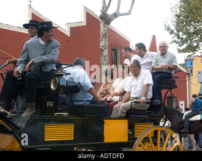 Feria de Nuestra Señora la Virgen del Rosario Coronado Messe der Muttergottes die gekrönte Jungfrau des Rosenkranzes Stockfoto
