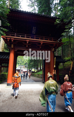 Männer tragen Kleidung Nikko Spring Festival Tōshōgū-Schrein Nikko Tochigi Japan Asia samurai Stockfoto