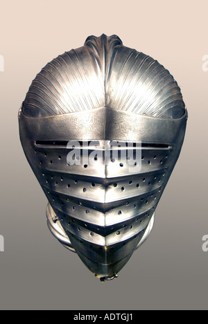 Leeds Royal Arsenal Metall full Face Maske England UK United Kingdom GB Großbritannien EU Europäische Union Europa Stockfoto