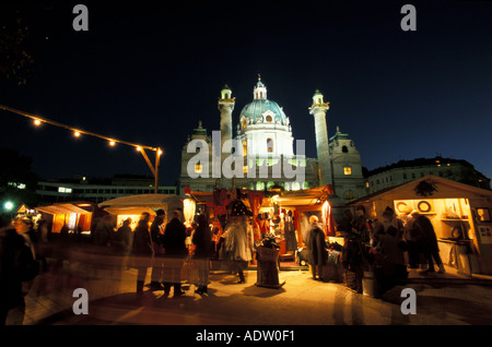 Weihnachtsmarkt am Karl Kathedrale Wien Stockfoto