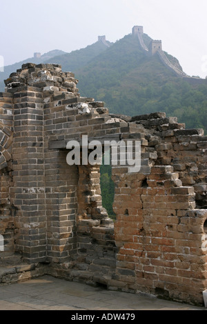 Zerstörten Teil der Great Wall Of China zerfällt bei Simitai in der Nähe von Peking China Asien Stockfoto