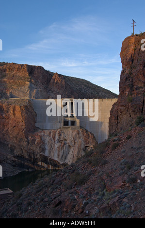 Theodore Roosevelt Dam Apache Trail Arizona USA Stockfoto