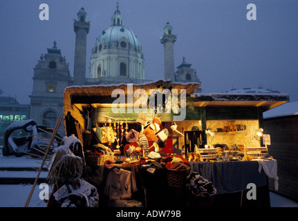 Weihnachtsmarkt am Karl Kathedrale Wien Stockfoto