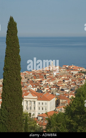 Slowenien Piran Blick vom alten Stadtmauern in Richtung Halbinsel Stockfoto