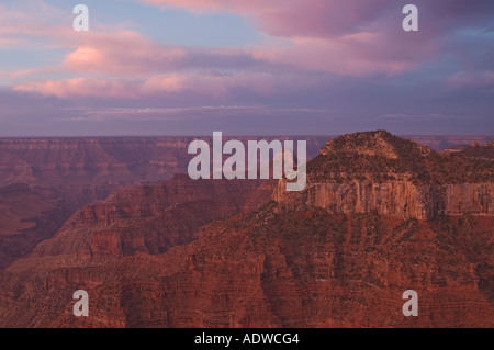 Arizona Grand Canyon National Park-Blick vom North Rim auf Bright Angel Point Trail Sonnenaufgang Stockfoto