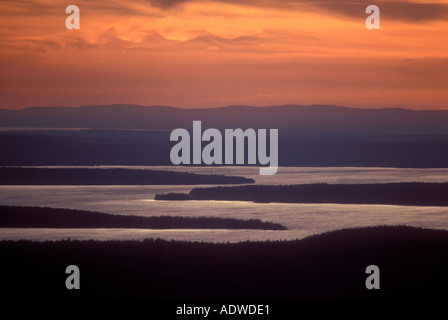 Sonnenuntergang von Blue Hill Aussichtspunkt auf Cadillac Mountain Acadia National Park Mount Desert Island, Maine Stockfoto