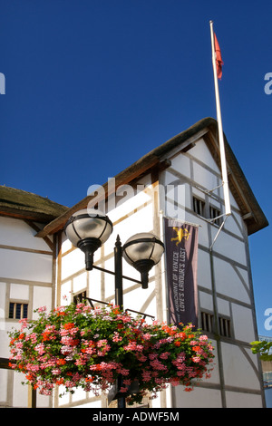 Shakespeares Globe Theatre am Südufer der Themse in London. Stockfoto