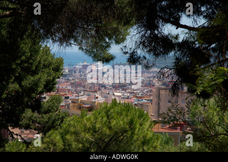 Blick über Barcelona, den Park Güell, Barcelona entnommen. Spanien Stockfoto