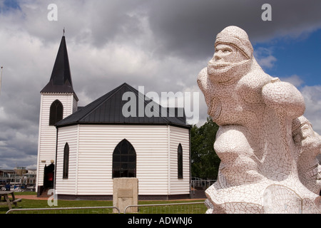 Wales Cardiff Bay Jonathon Williams Captain Scott Memorial vor der norwegischen Kirche Stockfoto