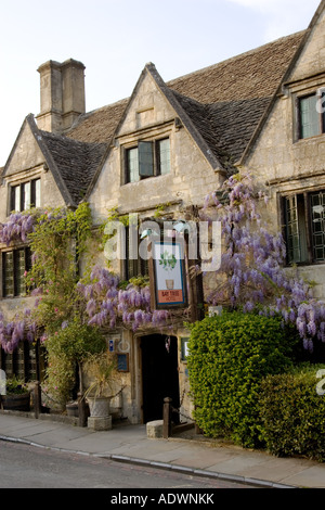 Das Bay Tree Hotel bedeckt Glyzinien Burford The Cotswolds Vereinigtes Königreich Stockfoto